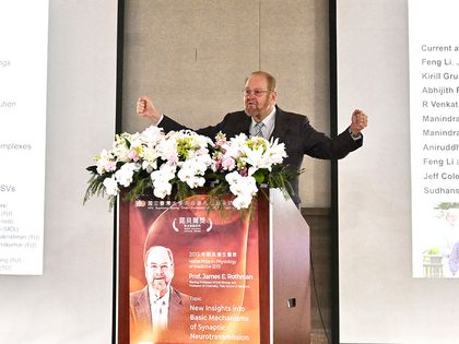 諾貝爾獎生醫獎得主羅思曼夫婦 與臺大師生深度交流 激盪科研新思維圖