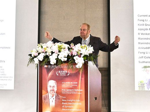 諾貝爾獎生醫獎得主羅思曼夫婦 與臺大師生深度交流 激盪科研新思維圖