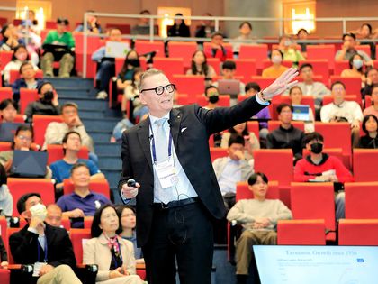諾貝爾經濟學獎得主詹姆斯．羅賓遜(James A. Robinson)來校演講「國家為何會失敗」圖