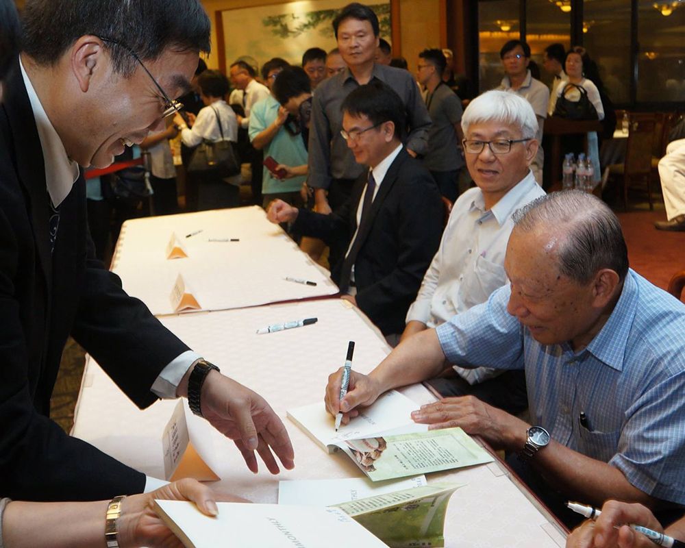 洪騰勝：打造臺灣軟式棒球甲子園大賽-封面圖