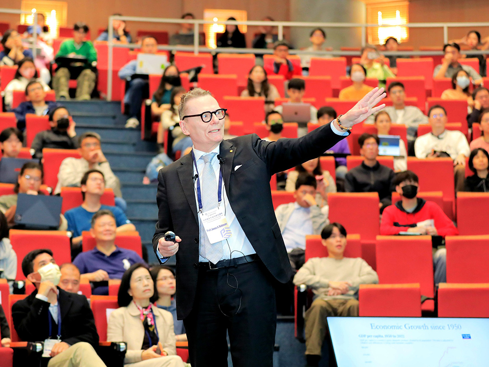 諾貝爾經濟學獎得主詹姆斯.羅賓遜(James A. Robinson)來校演講「國家為何會失敗」-封面圖